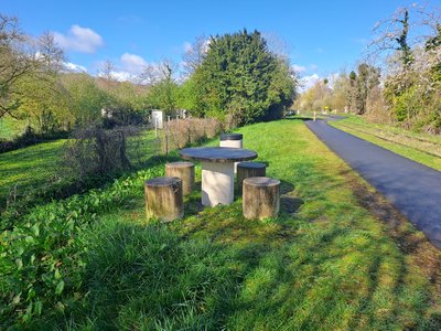 Table pique-nique Voie Verte Couloisy 3